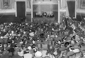 El Presidente, Conde de Romanones (X), Leyendo el discurso inaugural del curso...