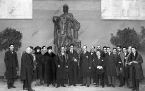 Exposición del monumento A los Heroes de Tarragona, obra del insigne y Malogrado...