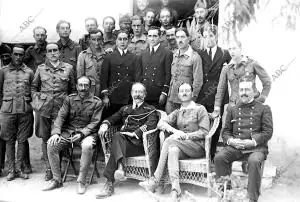 Ceuta - fiesta Fraternalla oficialidad del Cañonero "Bonifaz" en la visita al...