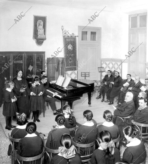 Concierto celebrado en obsequio A las Representaciones del instituto nacional de...