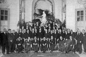 en el hotel Ritz Concurrentes al banquete celebrado en honor de D. isidro...