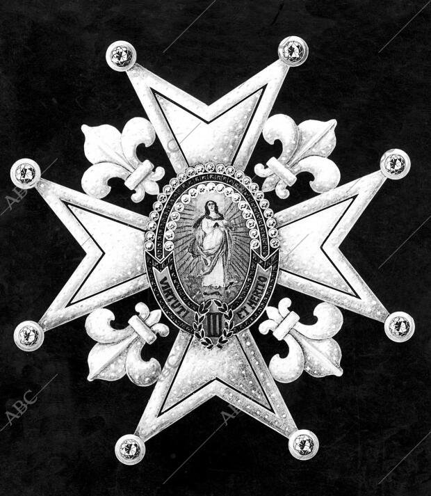 Insignia de la gran cruz de Carlos Iii, que se regala por suscripción pública al...