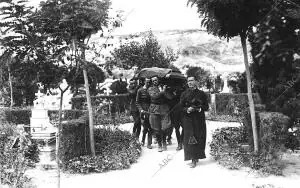 Conducción de los Restos del teniente de Artillería, don Eugenio Arizón y del...