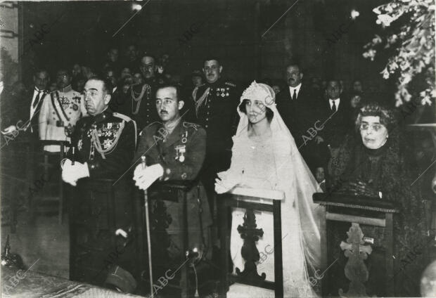 Boda del teniente coronel Francisco Franco con Carmen Polo