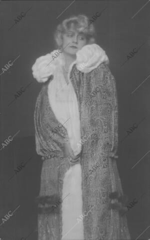 En la Imagen, un abrigo de 1924