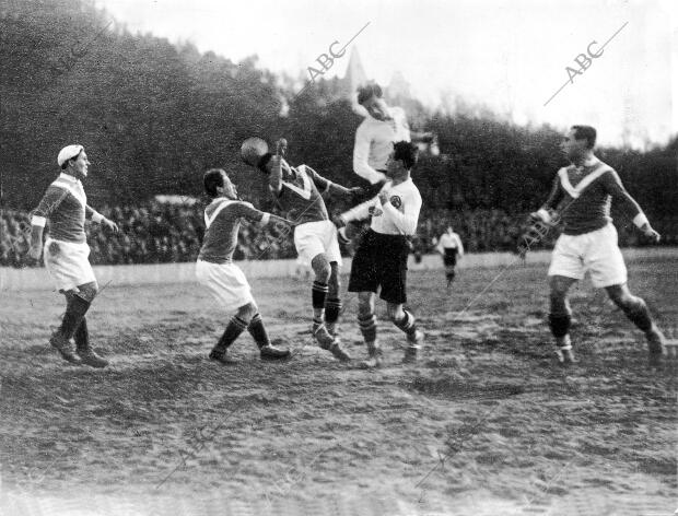 un momento del partido celebrado entre los Equipos de la real Sociedad, de san...