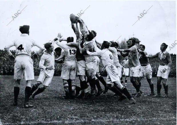 En la imagen, un momento de la lucha en «match» Francia vs ...