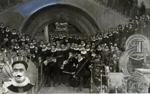 La estudiantina y Orfeón del Real Centro Filarmónico E. Lucena, de Córdoba,...