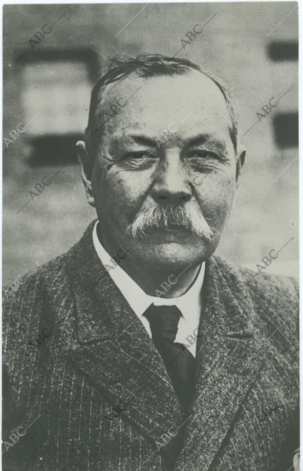 Retrato de Sir Arthur Conan Doyle