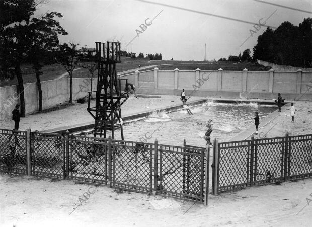La piscina de la ciudad deportiva del Real Madrid que estaba situada al final de...