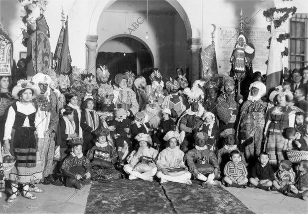 Entrega de Juguetes en el año 1926 en el hospicio provincial Ubicado en la calle...