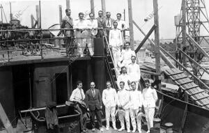 Los Alumnos de la escuela Naval de la Armada, de Ferrol, Visitando unos...