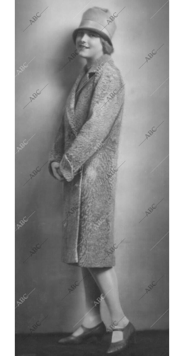 En la Imagen, un abrigo de 1927