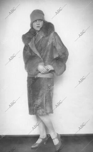 En la Imagen, abrigo de 1927