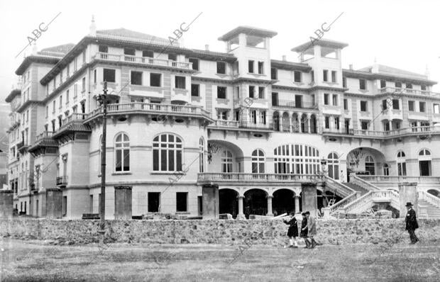 Hotel Príncipe de Asturias, más tarde Hotel Miramar, actual Palacio de Justicia