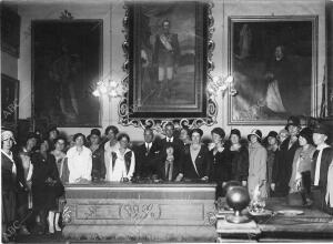 Sesión de clausura del Xii congreso de la internacional federación de Mujeres...