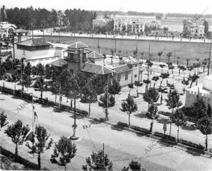 Pabellón de Aragón, pabellón de Canarias y avenida de Venezuela