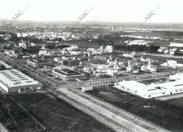 La que Aparece en primer término Es la actual avenida de la Raza -fecha...
