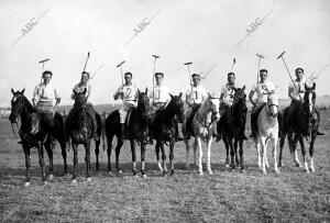 Sancho Davila, Villalon y Medina (D. Patricio) y el matador de Toros Jose Garcia...