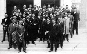 Alumnos de la escuela de arquitectura en visita de Prácticas A las Obras del...