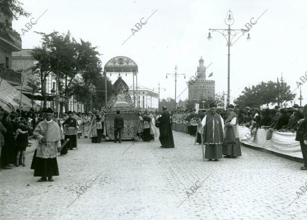 en mayo de 1929 se Celebró en Sevilla un congreso Mariano