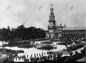 Acto de inauguración de la exposición Iberoamericana de 1929 en Sevilla