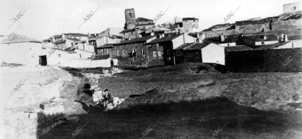 Vista Panorámica del pueblo Letux (Zaragoza)