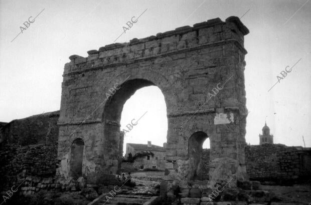 Puente románico de Medinaceli (Soria)