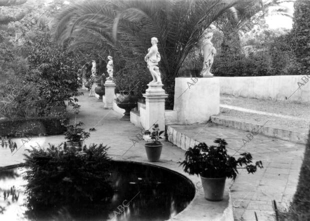 Un rincón del jardín la finca el retiro en Churriana (Málaga)