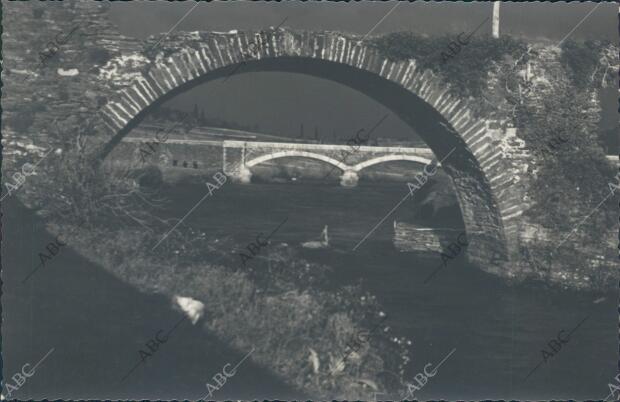 El puente nuevo A través del ojo del puente Romano