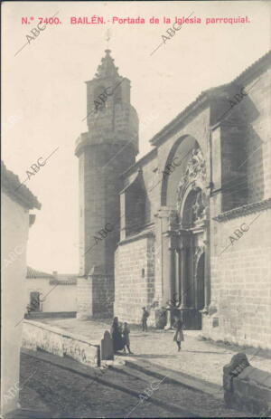 Portada de la iglesia parroquial