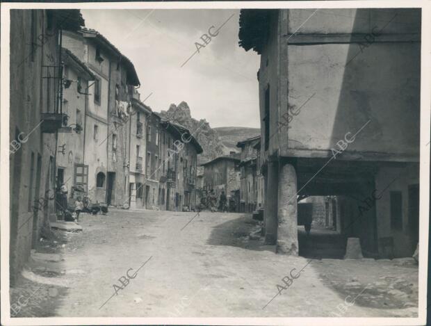 Carretera de Burgos A Vitoria. Pancorbo. - Byn 2044(20/07/1930)