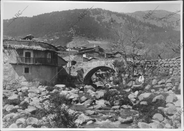 En la imagen la garganta de nuño Cojo, con el puente romano al fondo