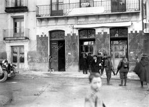 Local del centro obrero republicano de Ayerbe donde Entraron los Oficiales...