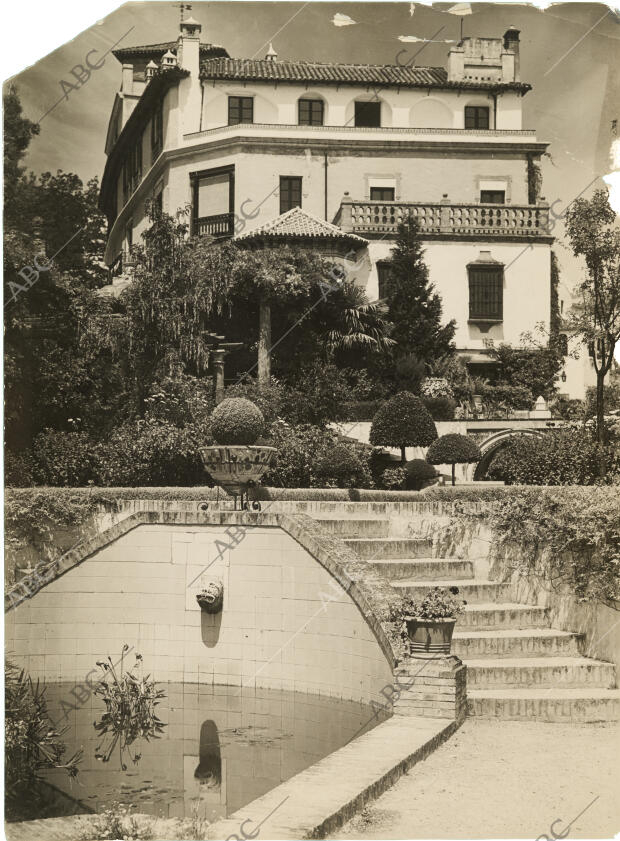 Ronda (Málaga), 1930 (CA.). Casa del Rey Moro. En la imagen, la entrada...