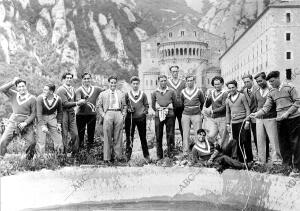 Concentracion del equipo en el monasterio de Montserrat antes de un partido de...