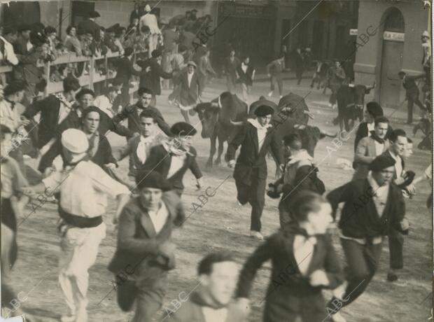 Encierro de Sanfermines de los toros de Ernesto Blanco