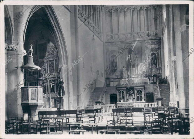 Vista interior de la iglesia de Guetaria