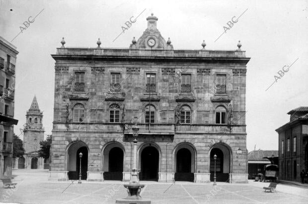 Fachada del ayuntamiento de Gijón (Asturias)