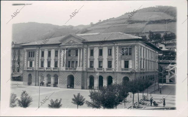 Vista del ayuntamiento de Eibar después de las Reformas que se ha Realizado y en...