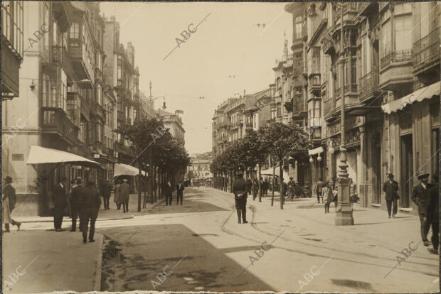 Gijón, 1931 CA. Vista general del bulevar de la calle Gorriti