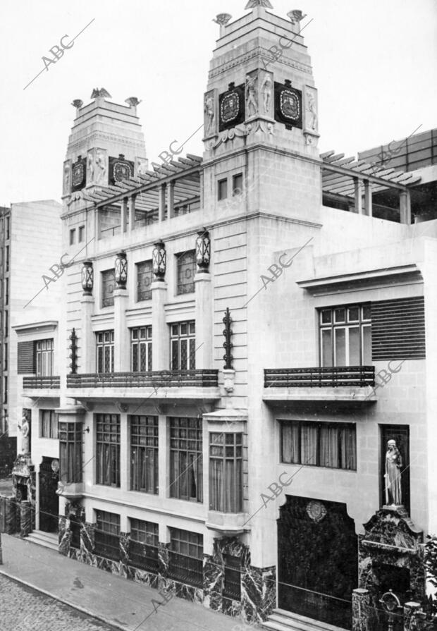 se Inaugura el 5 de abril de 1931 se Inagura el nuevo edificio social en la...