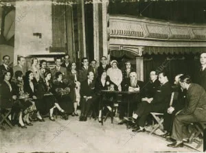 Teatro Reina Victoria - valle Inclán durante su lectura de su Obra "farsa y...