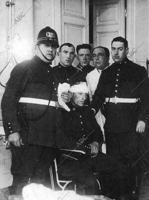 Guardia herido durante la refriega comunista del 1º de Mayo