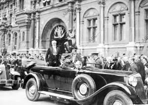 Paul Doumer, nuevo presidente de la república Francesa, A su Llegada al hotel de...