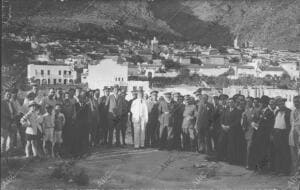 El alto comisario señor López Ferrer, el general Cabanellas, Periodistas y...