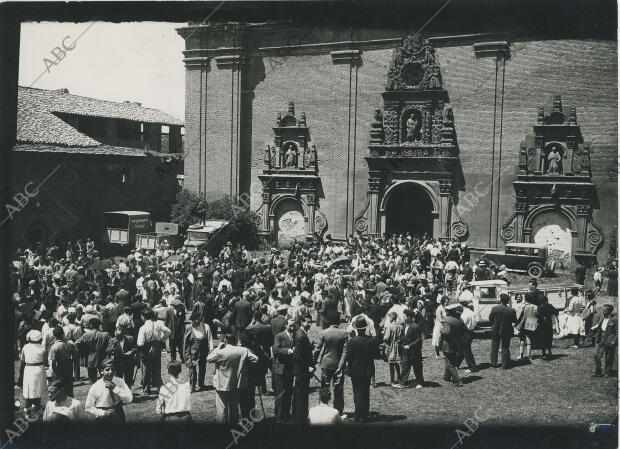 Con motivo de la inauguración de la carretera al monumento, misa cantada por el...