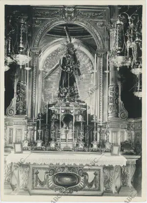 Nuestro Padre Jesús del Gran Poder en su capilla en la iglesia de San Lorenzo