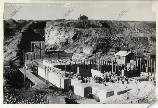 Colocación en 1932 de los Desagües en cuerda del Pozo