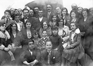 Fuentes de Cantos (Badajoz): Asístentes A la fiesta del Libro: Autoridades,...